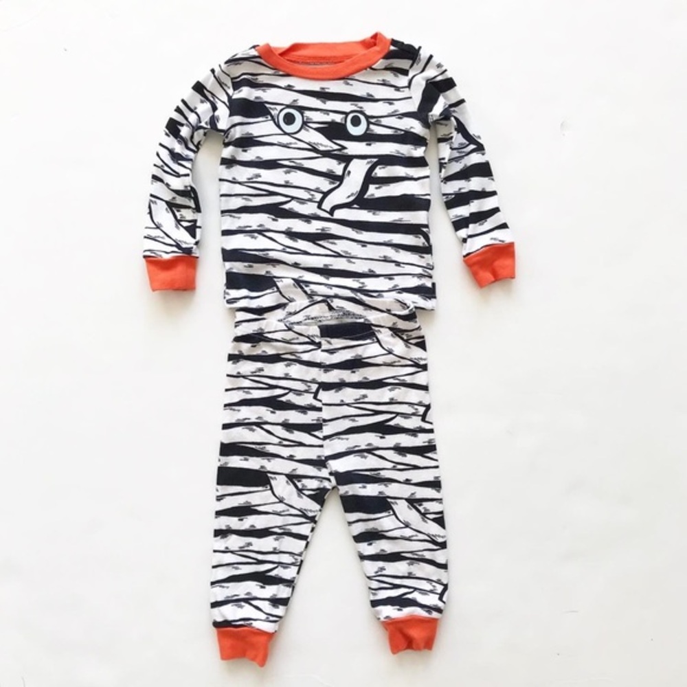 The children’s place mummy Pajamas EUC 3-6 months